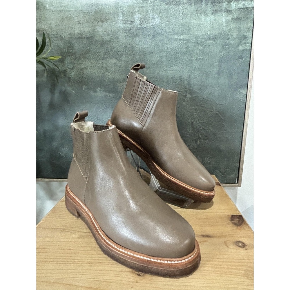 Botkier Chelsea Ankle Boots 6.5 W Taupe Brown Faux Shearling Lined Leather